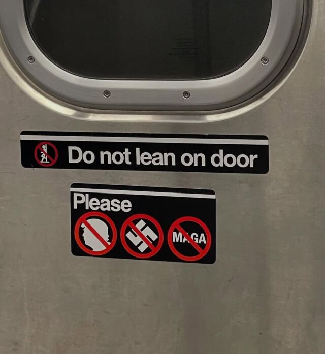 No leaning on the door and no fascism, please! 📷: @eric2687